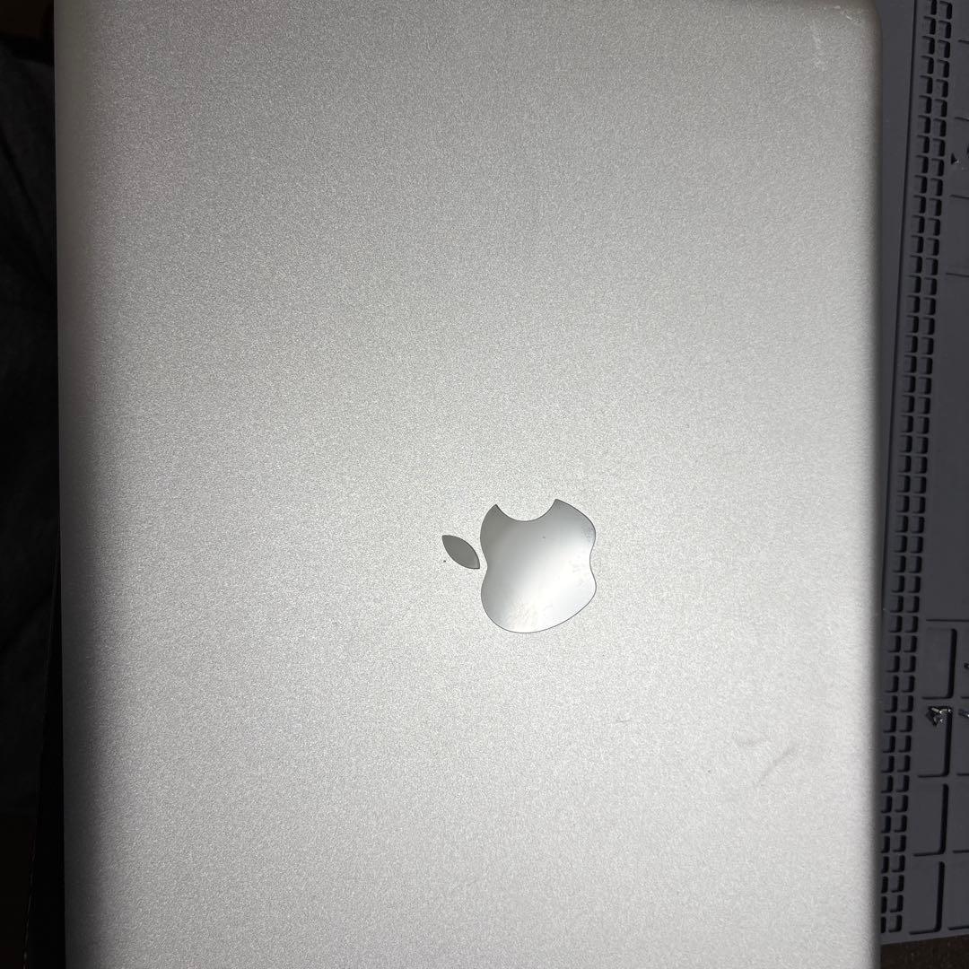 Macbookpro 15.4 i7 4GB A1286 充放電16回 2011