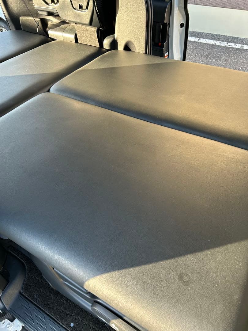 たかちゃんノア80系ベッドキット