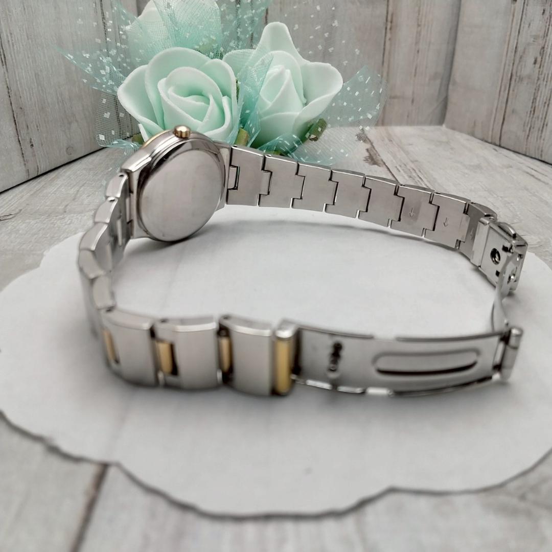 稼働品 ウィッカ カレンダー機能付き 腕時計 ソーラー式 レディース