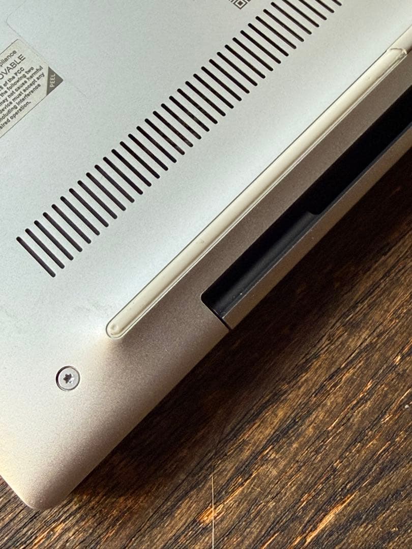 DELL XPS 13 9310／i7-1185G7／4K／32GB／1TB