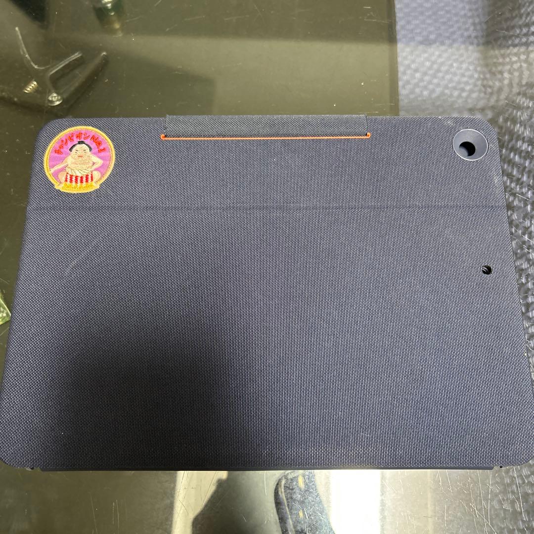 黒いキーボードカバー カメラホール付き