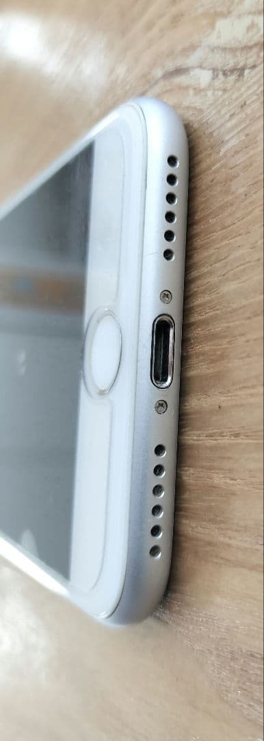 わ*ー様 iPhone8シルバー128GB SIMフリー 非純正バッテリー おま