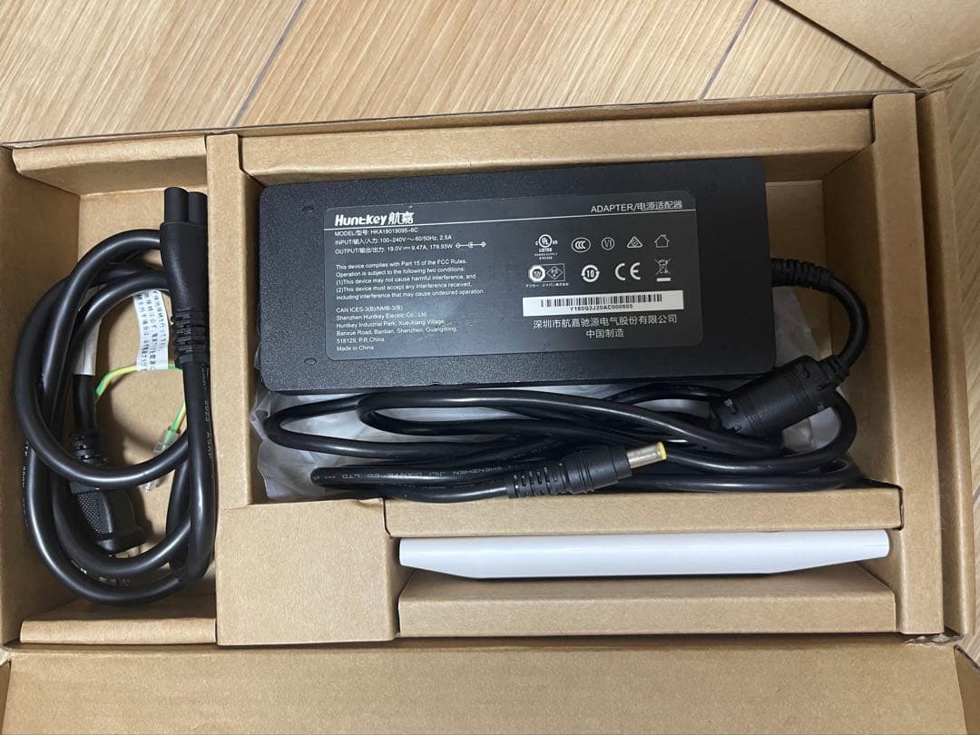 Popin aladdin marca プロジェクター