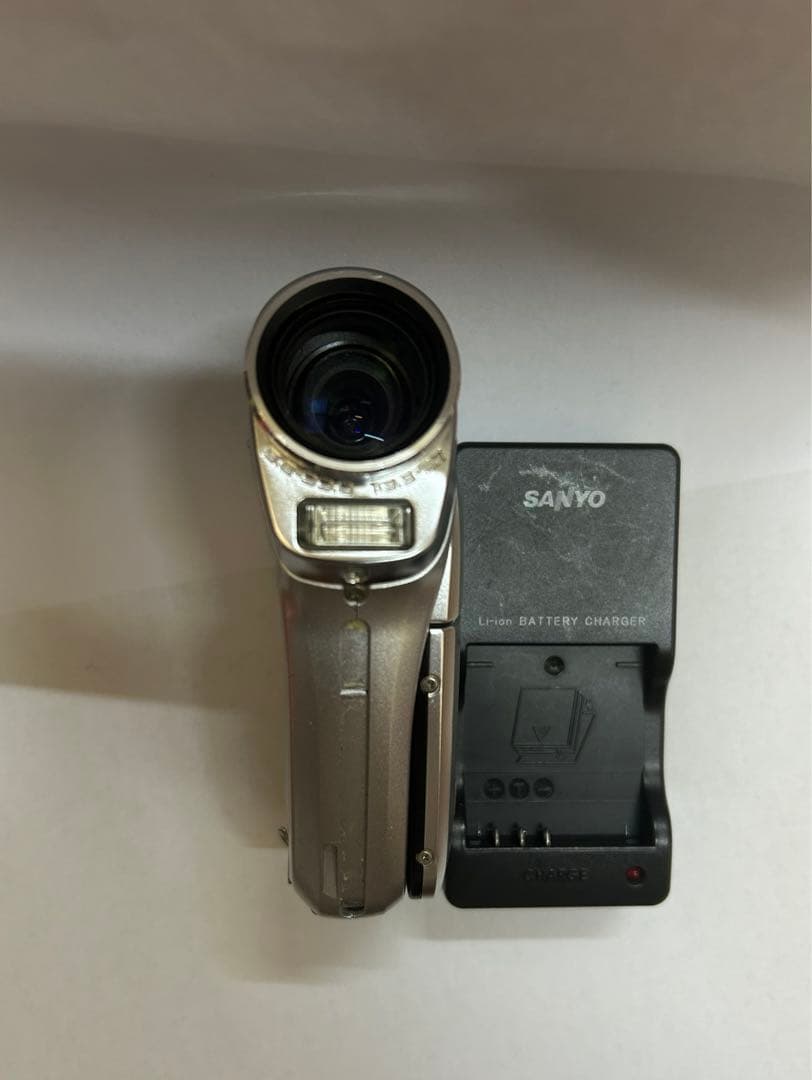 【希少】【稼動品】SANYOデジタルムービーカメラXacti DMX-C40廃盤