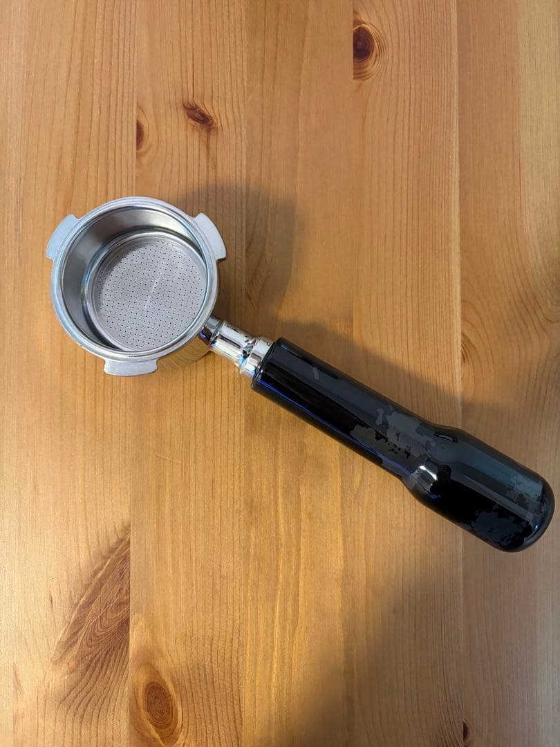 デロンギ　エスプレッソメーカー デディカ アルテ EC885J-BG