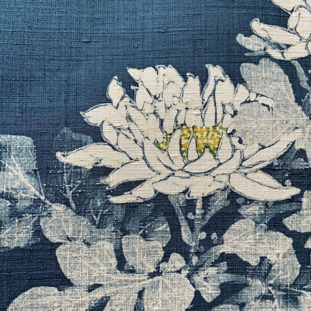 A4サイズ対応　紬帯　白菊の花　リメイク　江戸打紐ハンドルバッグ