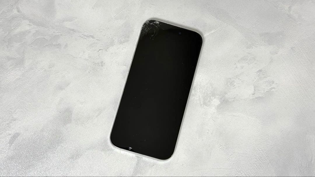 iPhone 16 Pro 512GB 画面割れ