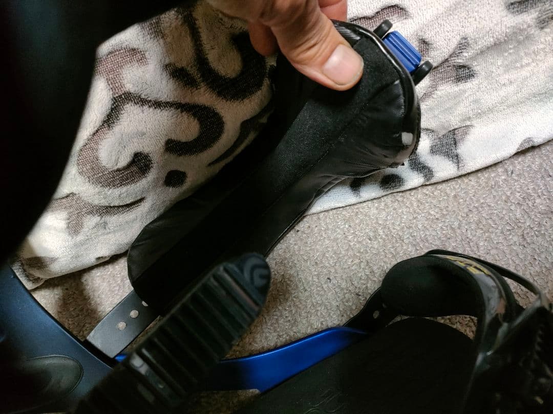 FLUX DS スノーボードビンディング 青/黒