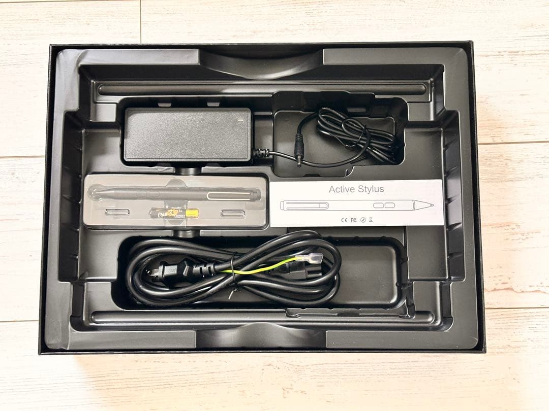 13.5インチデュアルディスプレイノートPC DXUSCREEN