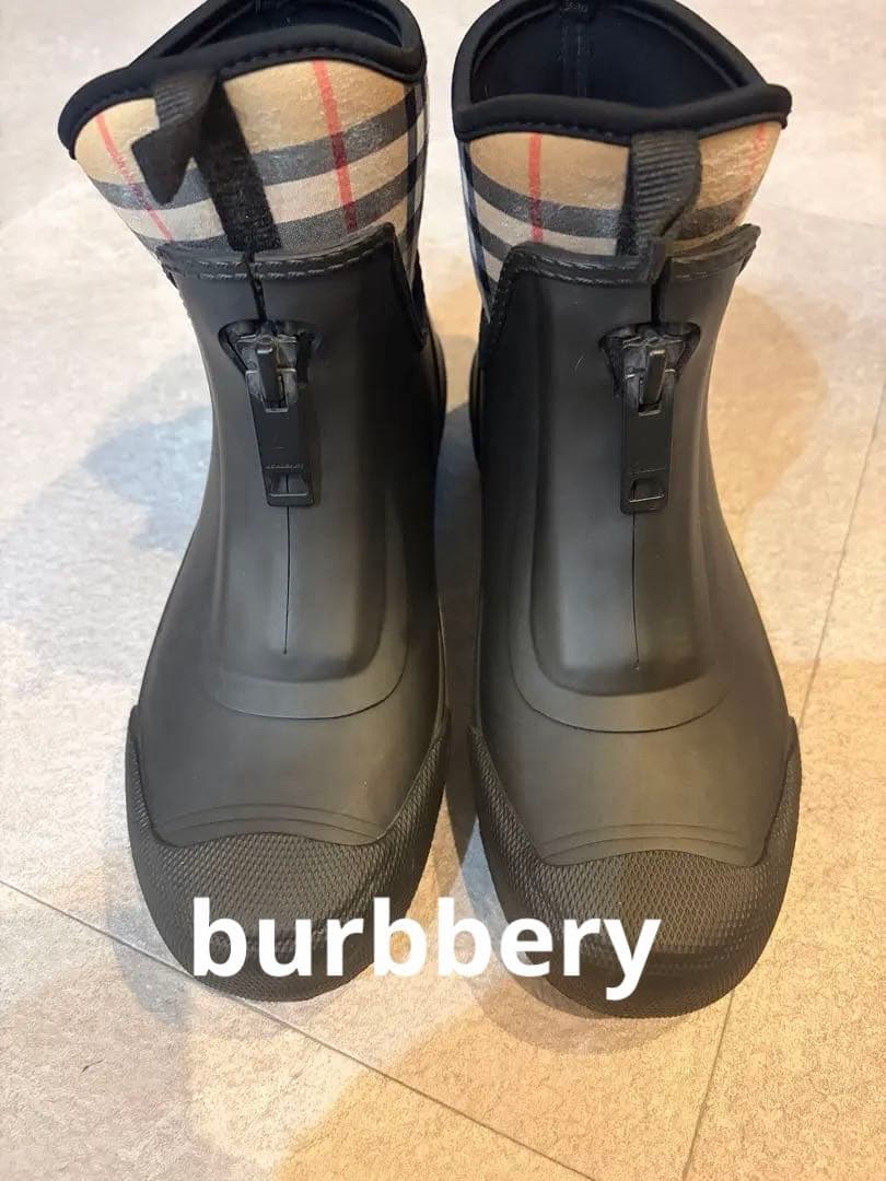 Burberry ブラック ベージュ 長靴　ブーツ