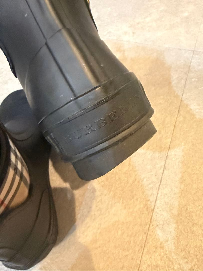 Burberry ブラック ベージュ 長靴　ブーツ