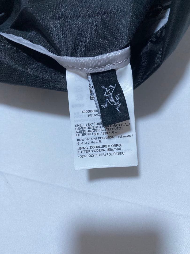 Arc'teryx ブラック ショルダーバッグ