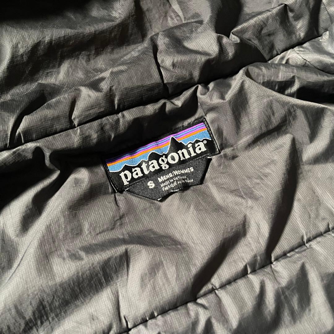 き*ん様 Patagonia マイクロパフフーディー 黒 ブラック ナイロンジャ