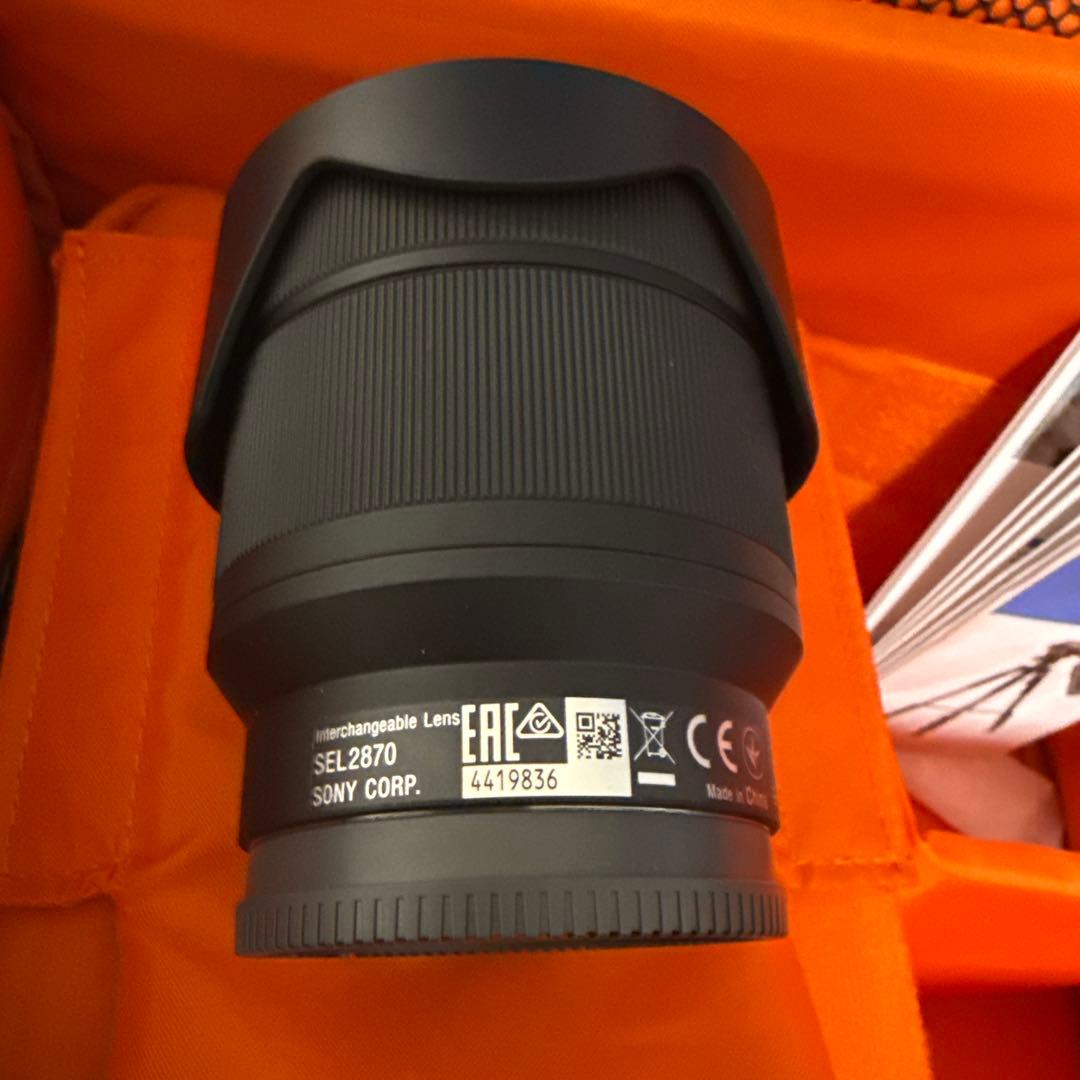 ソニーEマウントSEL2870中古