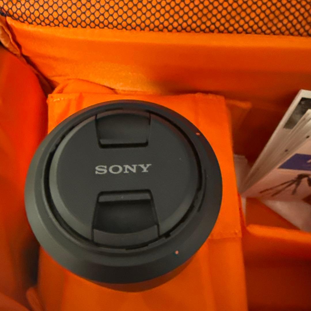 ソニーEマウントSEL2870中古