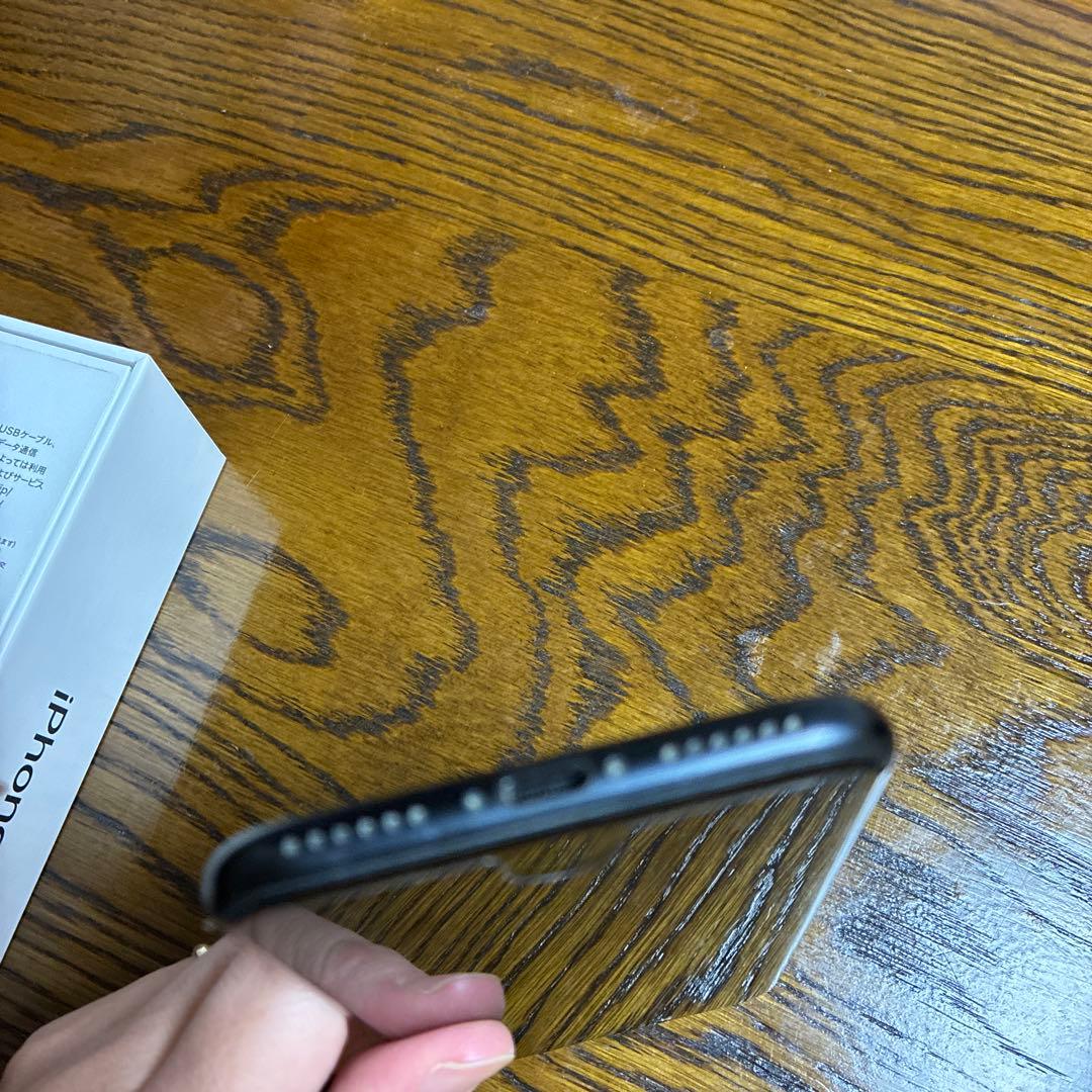 iPhone SE (第2世代) ブラック　SIMフリー　64GB