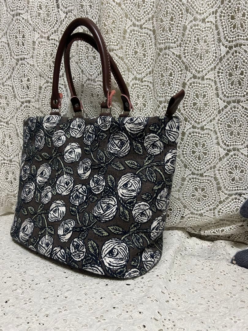 専用　ミナペルホネンハンドメイド　rosyブラウン 本革持ち手，楕円底トートL