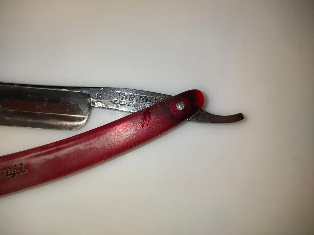 【名匠.谷藤】TANIFUJI 西洋剃刀 昭和レトロ 赤色(希少色)