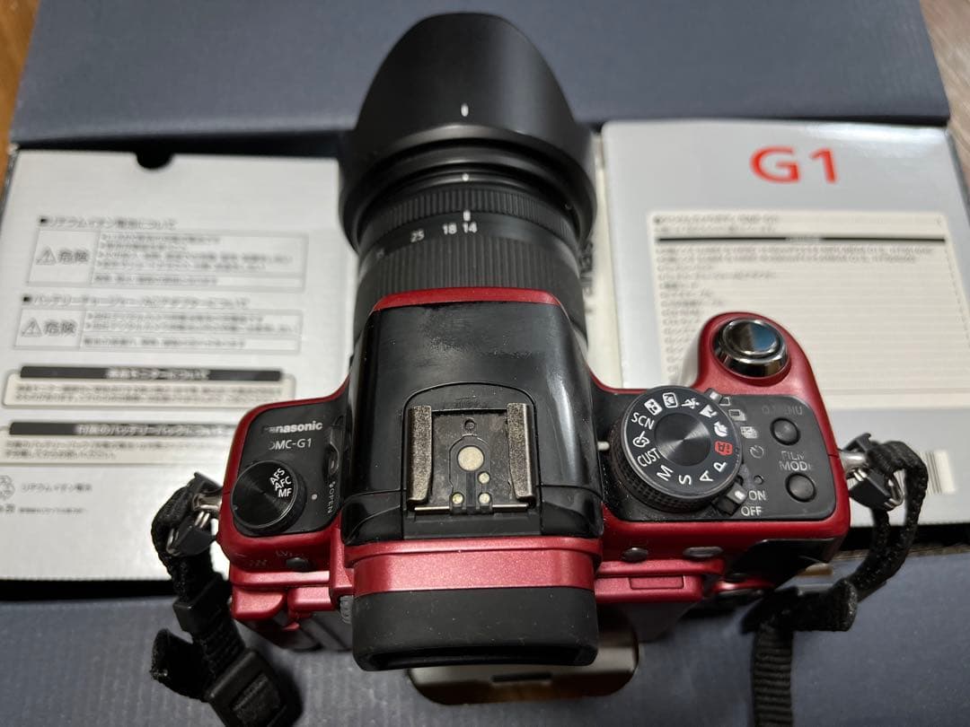 【Panasonic】LUMIX DMC-G1R ダブルズームレンズキットレッド