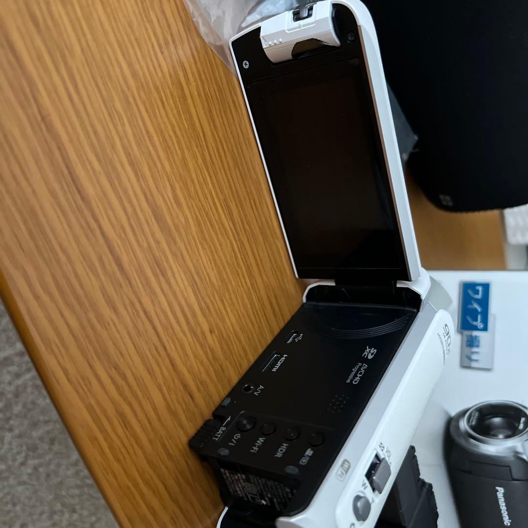 大特価ビデオカメラ　パナソニック HC-W590M HD 長時間用バッテリー付き