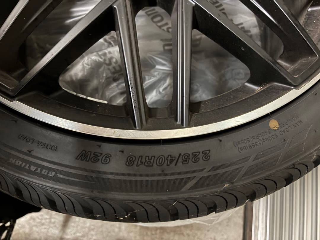 【新品に近い】18インチオールシーズンタイヤホイールセットBMW1シリーズF40