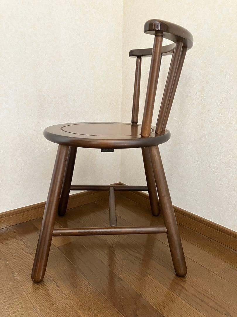 KOIZUMI 小泉産業 レトロ感漂う天然木 アンティーク ウィンザーチェア