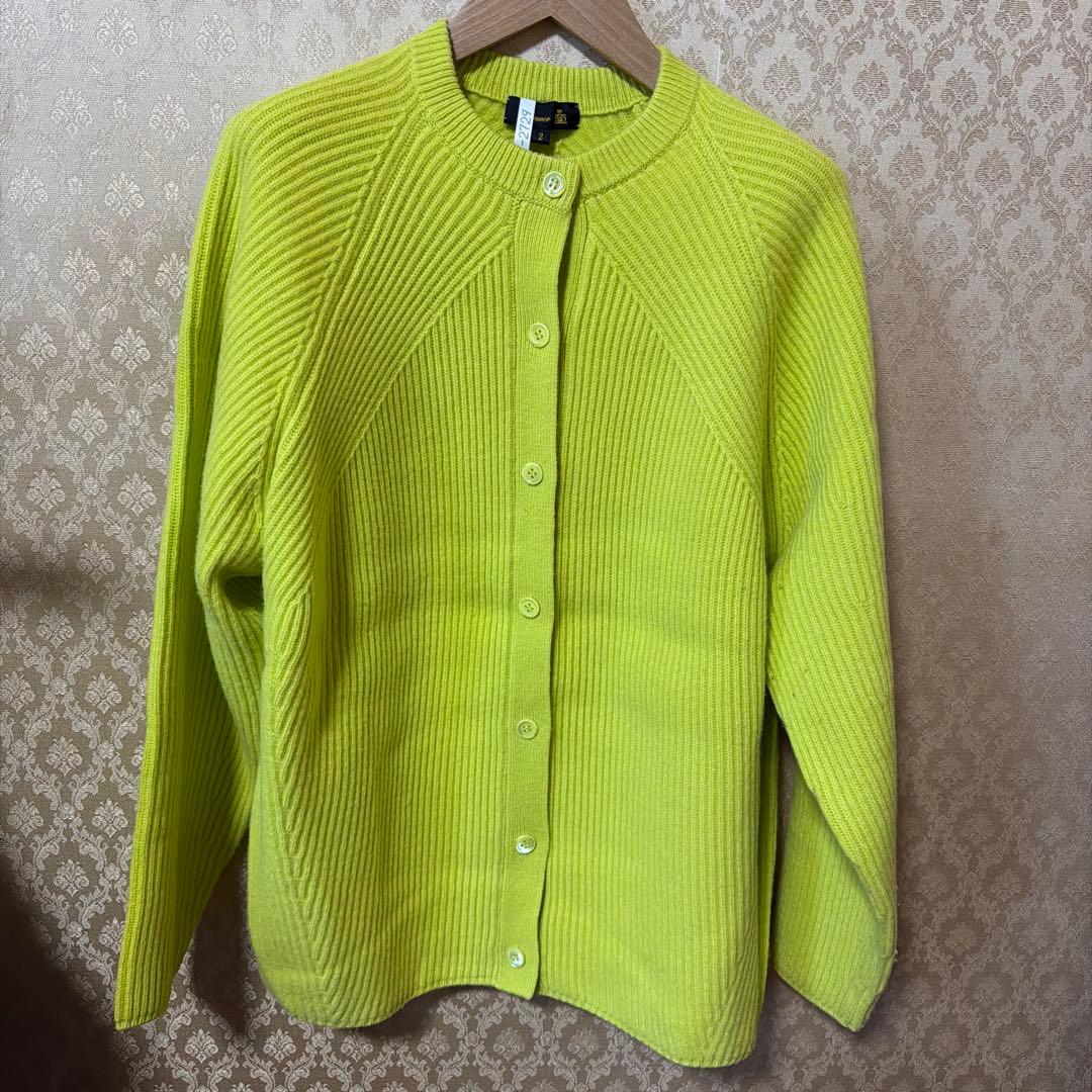 お値引きしました✨ドゥロワーリブ編みライムグリーンカーディガン