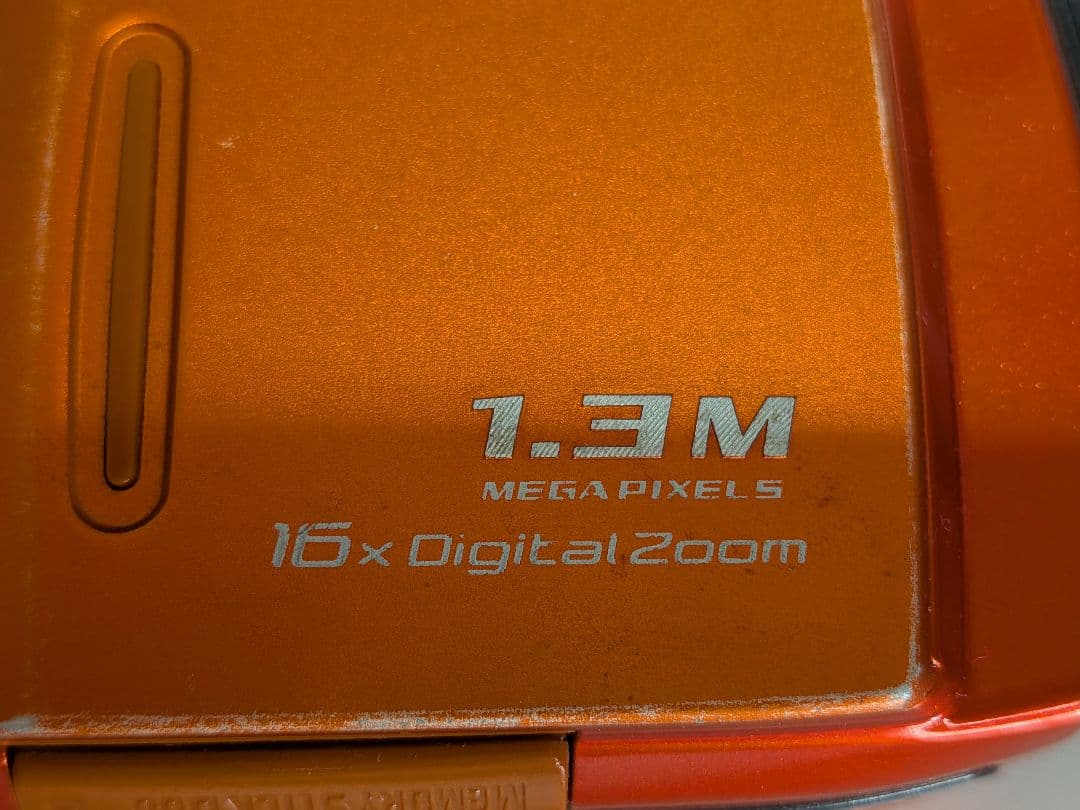 SO505iS オレンジ 赤 携帯電話 本体