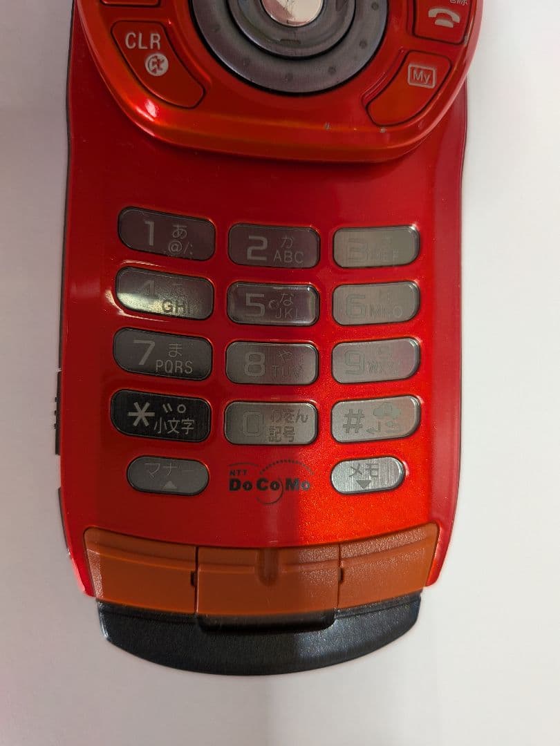 SO505iS オレンジ 赤 携帯電話 本体