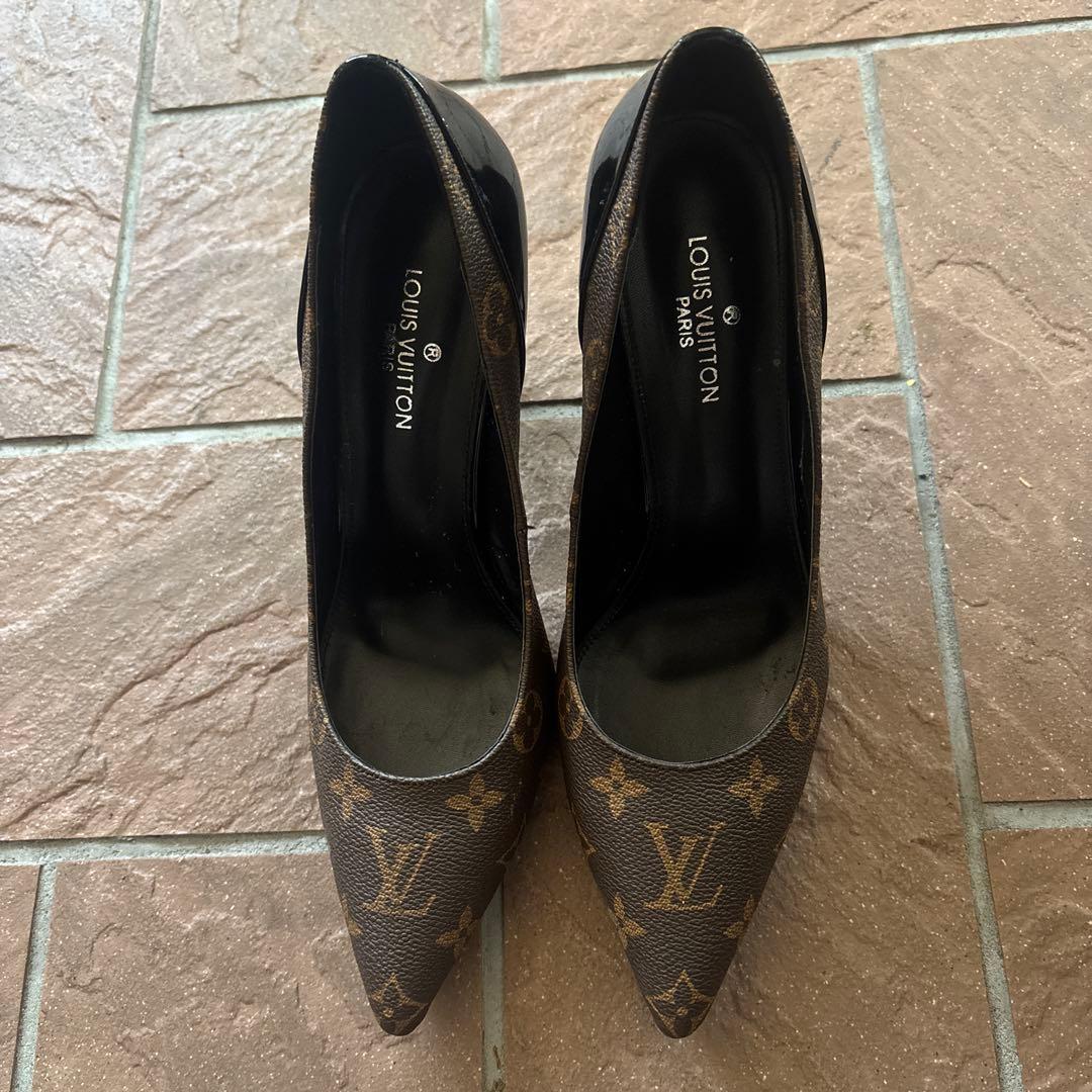 ルイヴィトンパンプス