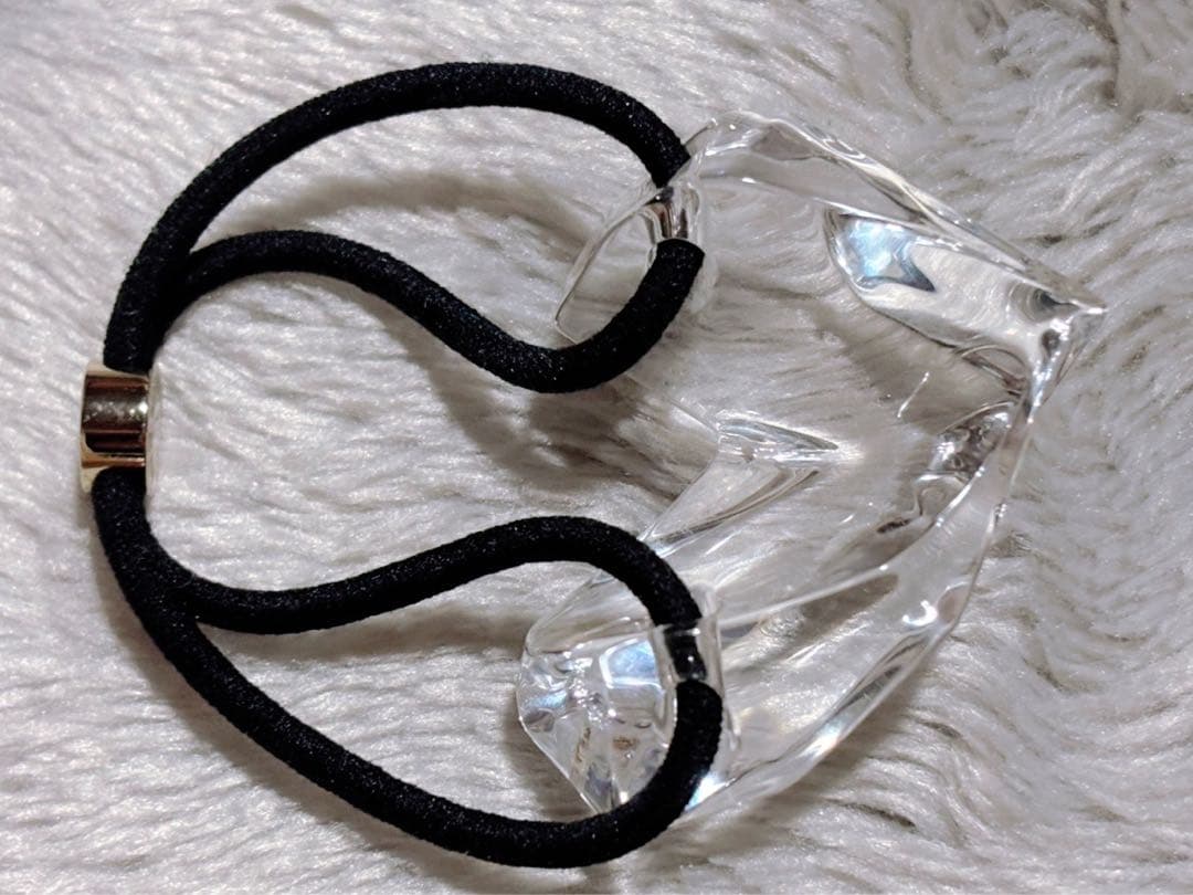 ハート ジェムポニー ラージ ウィズ アイコンスタッズ　ザヘアバートウキョウ