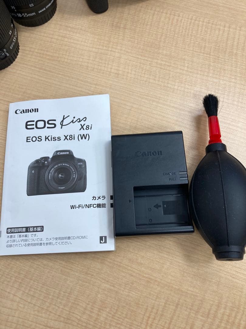 Canon EOS Kiss X8i ダブルズームキット　Wi-Fi機能付き