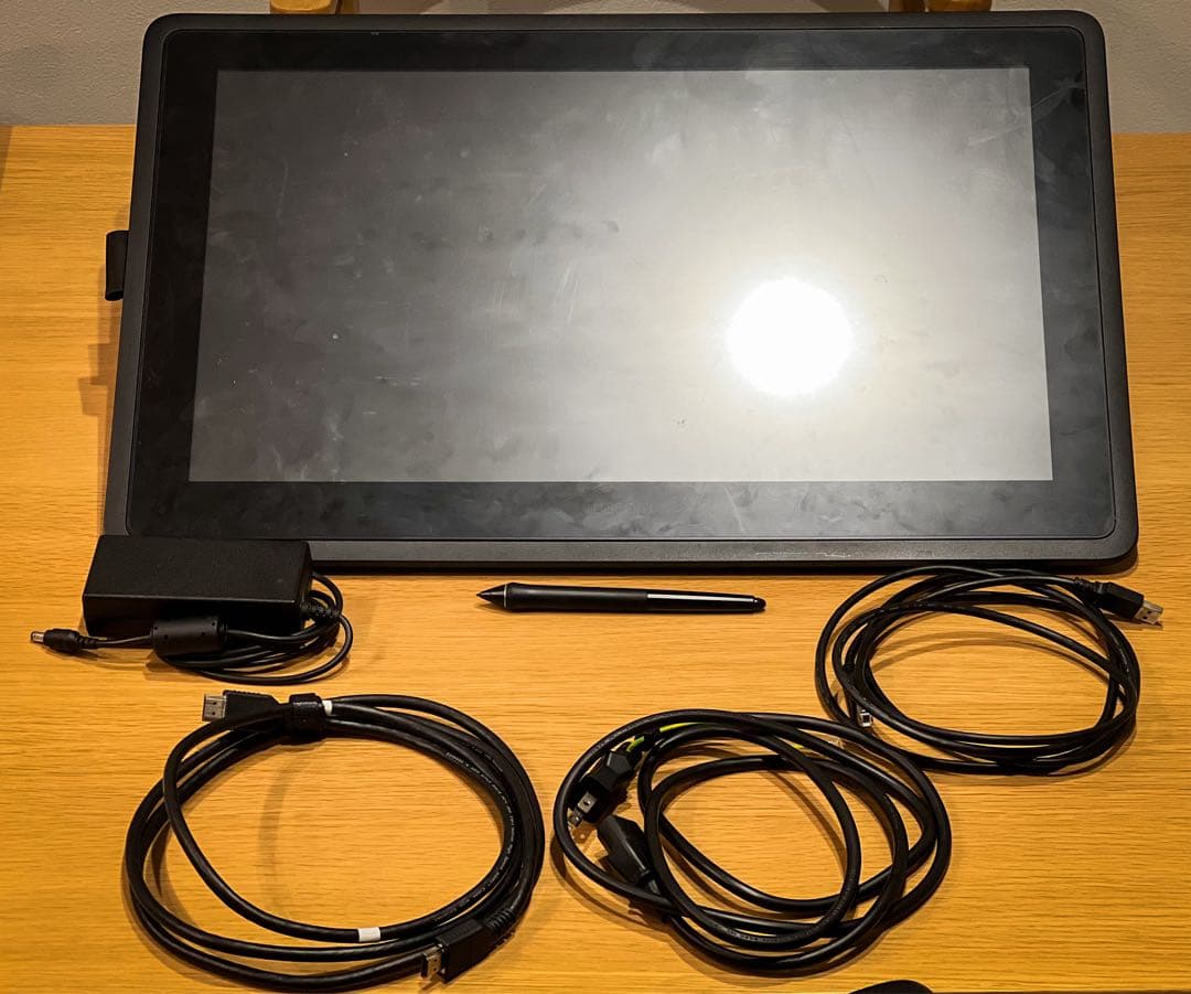 ワコム Wacom Cintiq 22 FHD ブラック DTK2260K1D