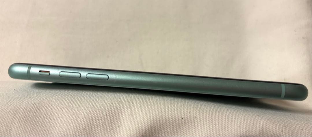 【美品】Apple iPhone 11 128GB グリーン simフリー