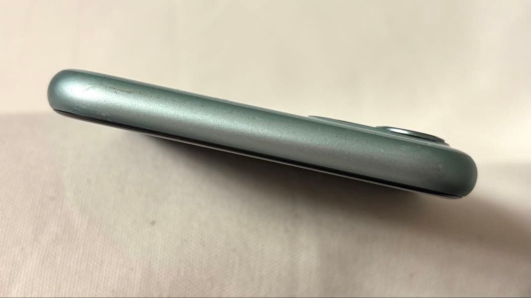 【美品】Apple iPhone 11 128GB グリーン simフリー