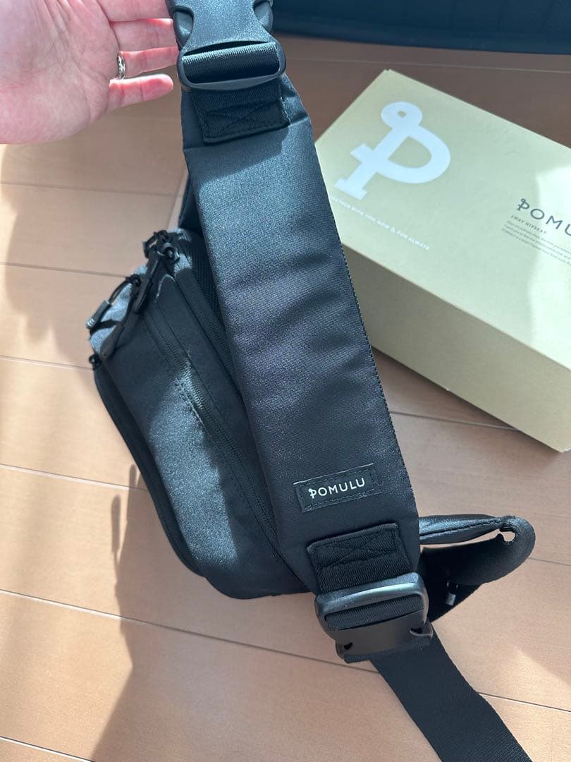 POMULU ブラック ヒップシート　スリング