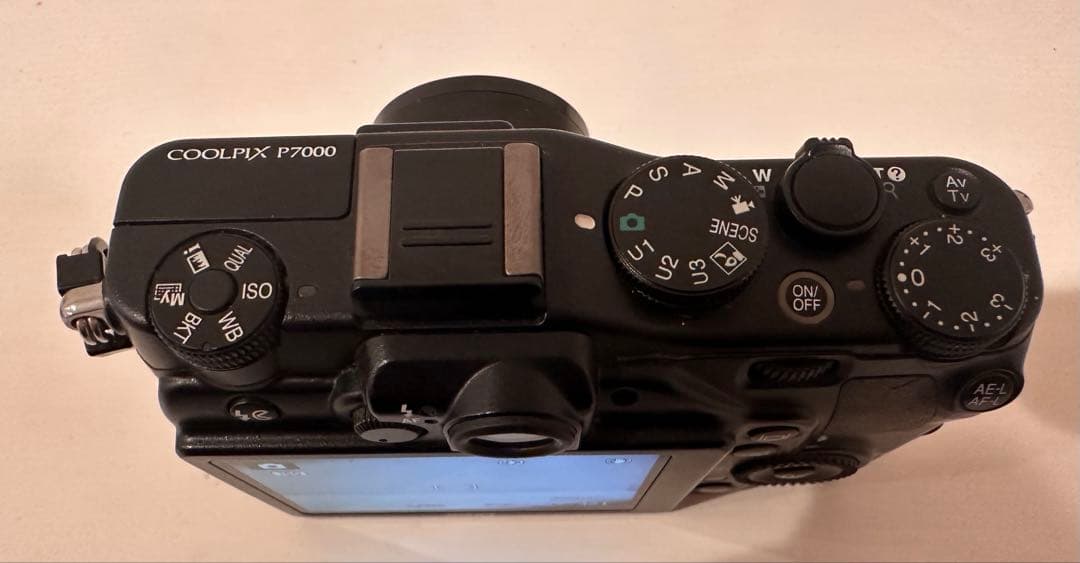 Nikon coolpix p7000 バッテリー、 SDカード、充電器付