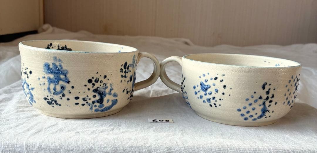 600 カップ、617小小皿、527ロック、590マグ　　合計４点