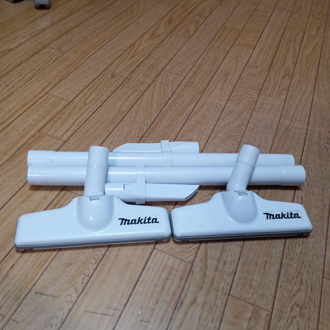 マキタ10.8V充電式クリーナCL106FDの２台セット純正バッテリ及び充電器付