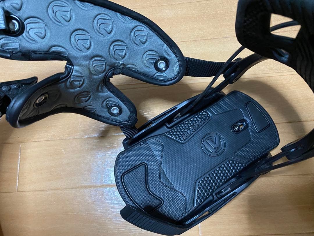 FLOW fuseビンディングBLACK