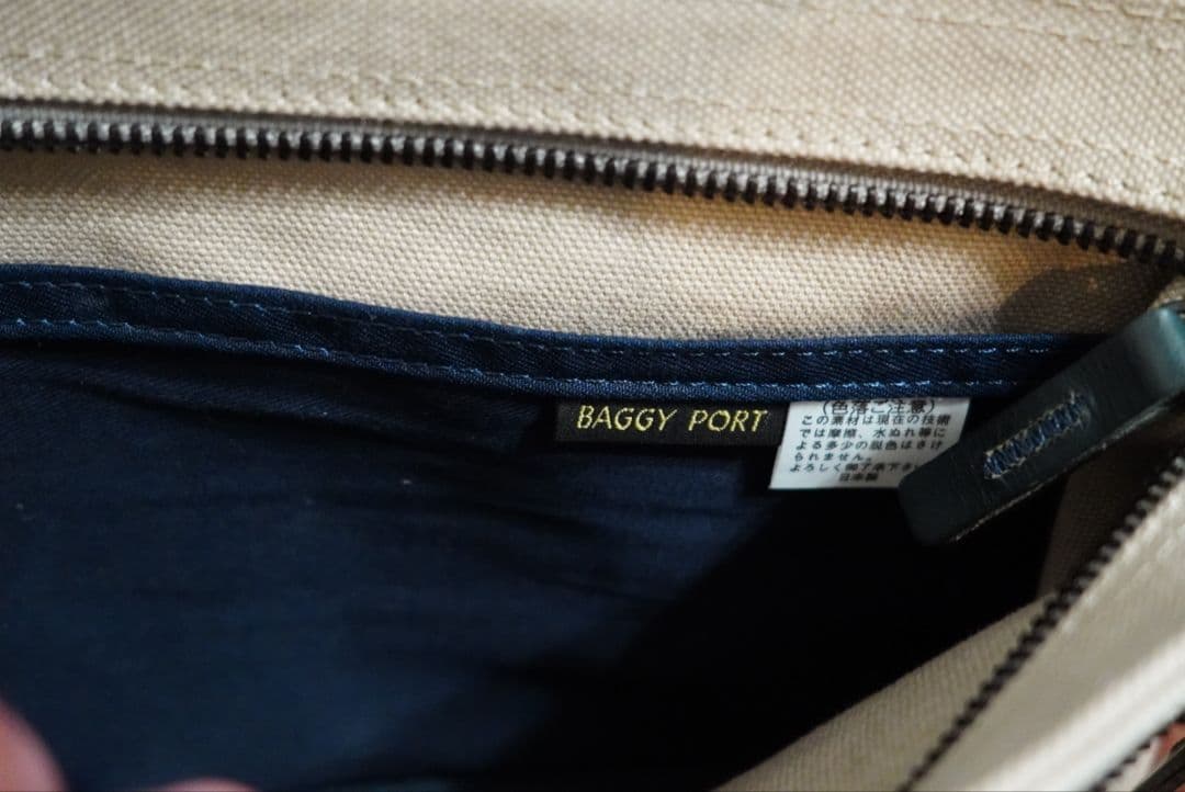 BAGGY PORT 本革 ボディバッグ レザー