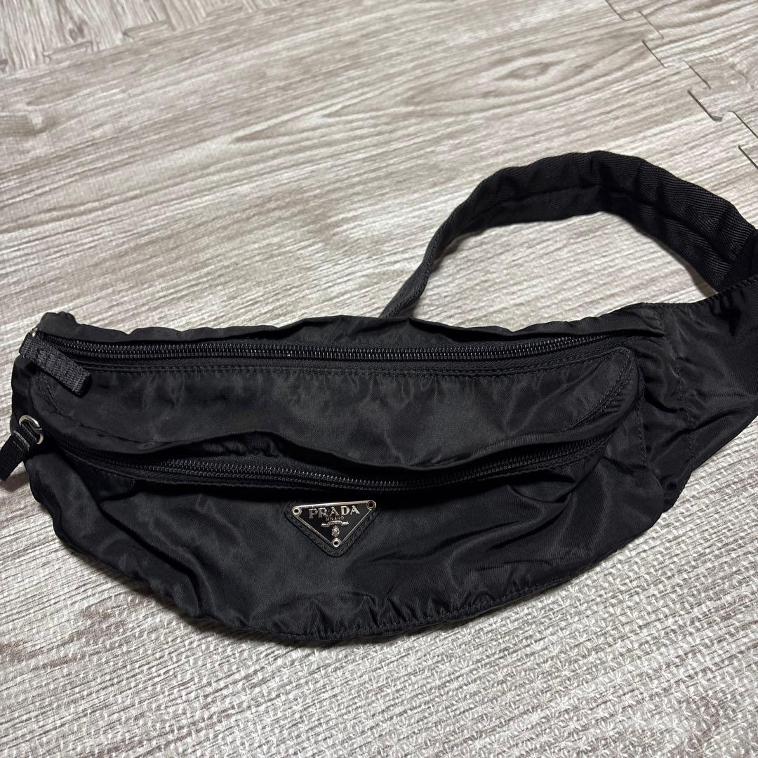 ま*ん様 プラダ　ウエストポーチ