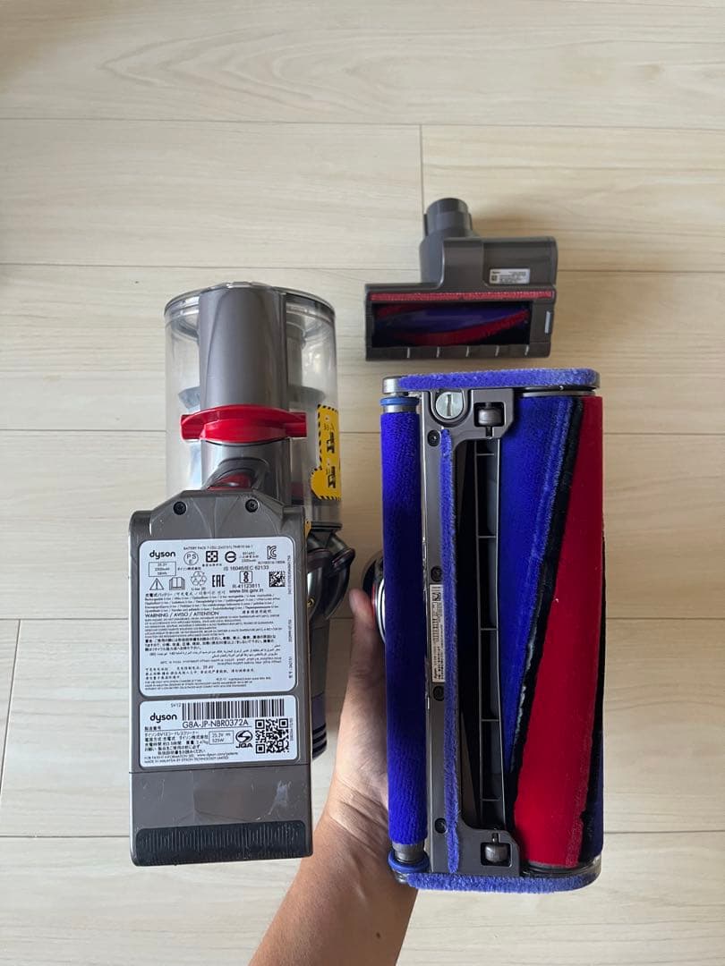 ダイソン Dyson V10 サイクロン式 コードレス掃除機