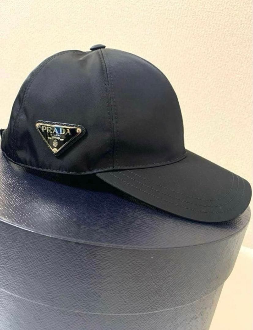 PRADA Re-Nylon ベースボールキャップ ブラック