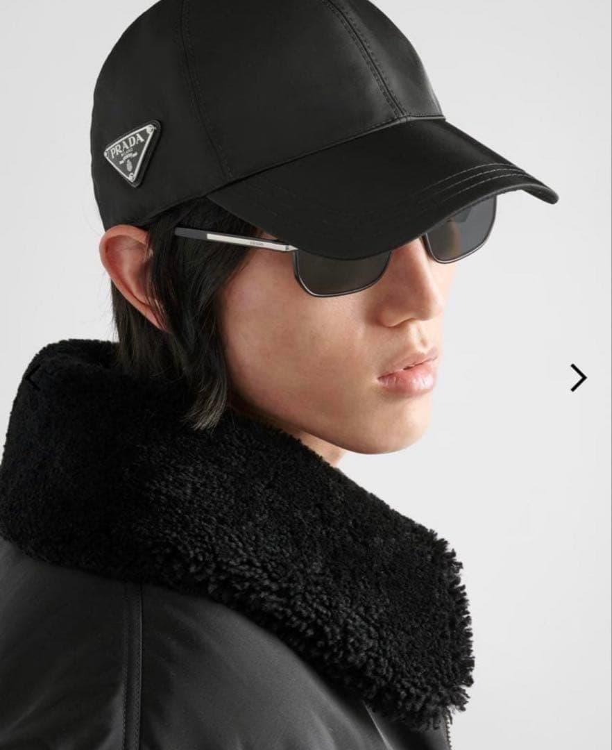 PRADA Re-Nylon ベースボールキャップ ブラック