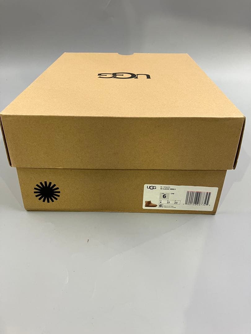 ☆新品未使用　UGG Classic Mini II 23センチ