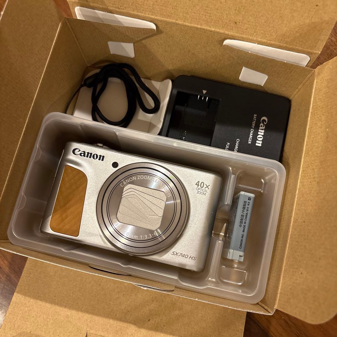 【美品】Canon PowerShot SX740 HS（シルバー）