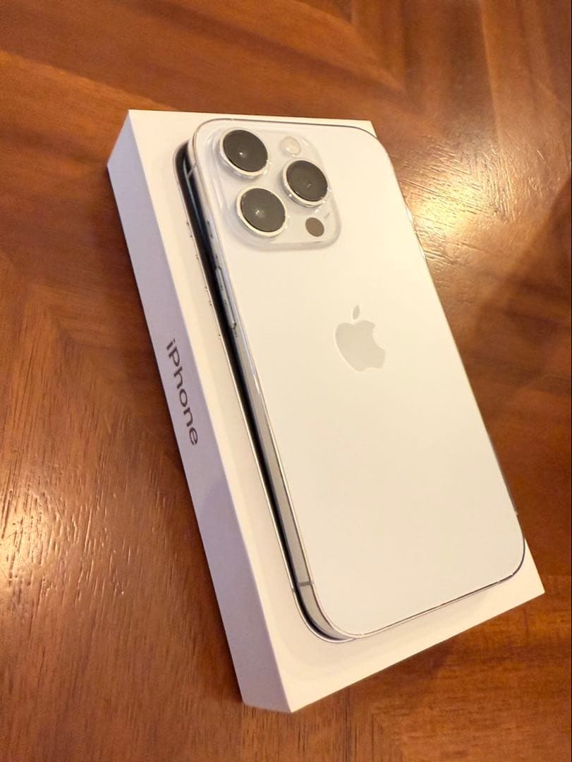 【美品】iPhone 14 Pro 256GB シルバー SIMフリー　おまけ付