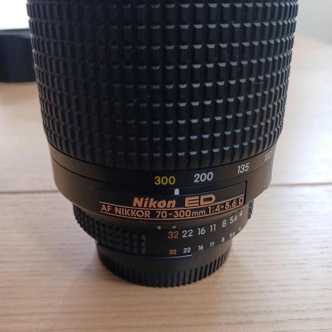 美品　ニコン　Nikon AF 70-300mm 1:4-5.6D　望遠レンズ