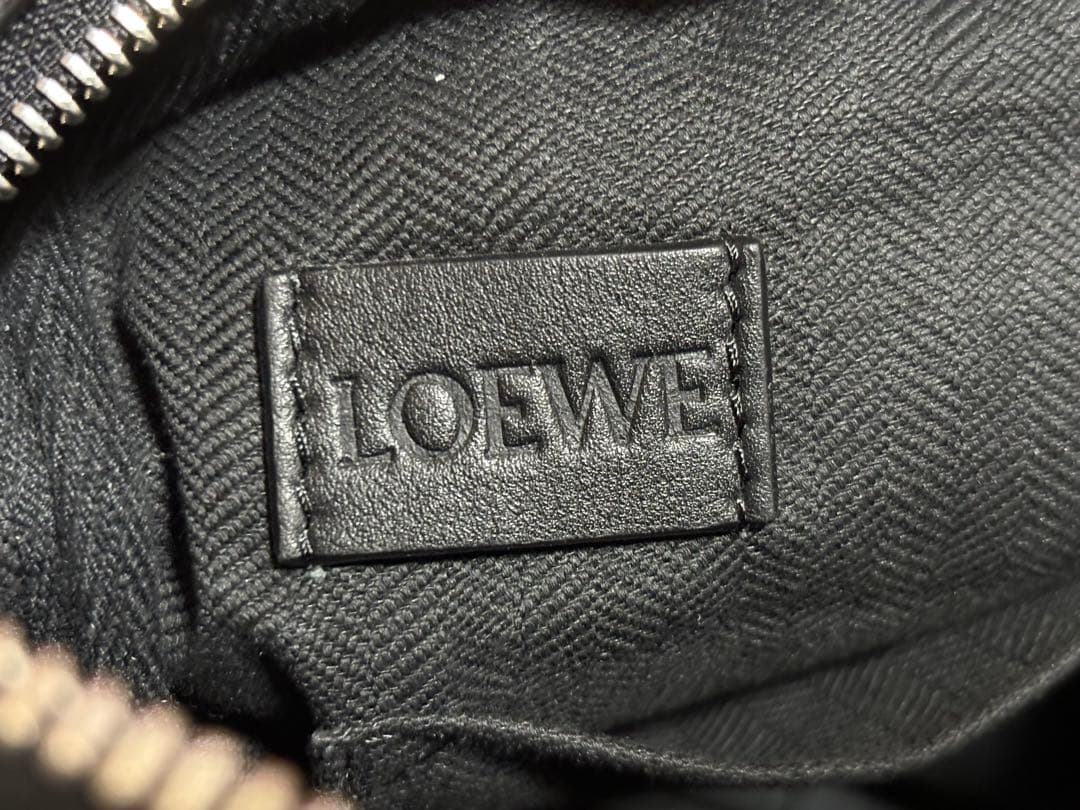 ロエベ　ミリタリーメッセンジャーバッグ